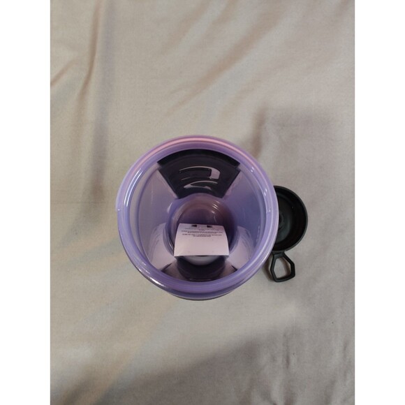 Under Armour Playmaker Squeeze Bottle 32 oz Planet Purple - Picture 6 of 7
